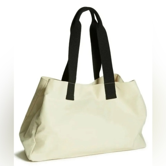 NEW GUESS Women's Canvas Of--White Large Tote Shopper Handbag Beach Travel - Picture 2 of 7